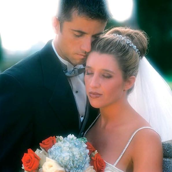 Wedding Photography: Creative Techniques for Lighting, Posing, and Marketing