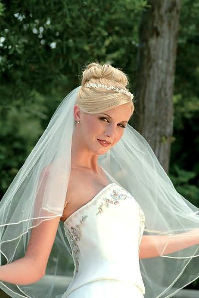 Wedding Photography: Creative Techniques for Lighting, Posing, and Marketing