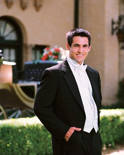 Wedding Photography: Creative Techniques for Lighting, Posing, and Marketing