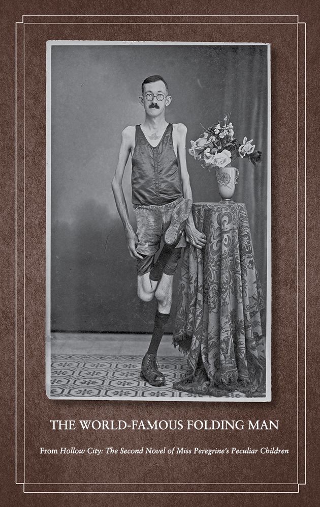 Hollow City: The Second Novel of Miss Peregrine's Peculiar Children