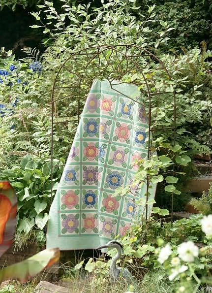 Fast, Fusible Flower Quilts