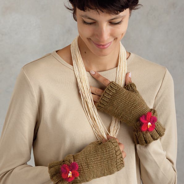 Knitting Circles around Mittens and More: Creative Projects on Circular Needles