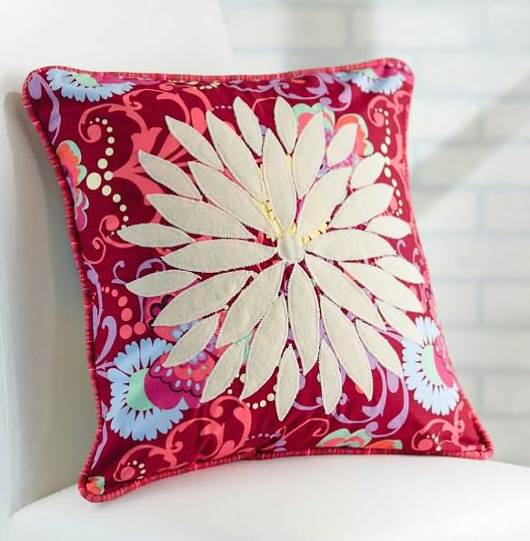 Sew The Perfect Gift: 25 Handmade Projects from Top Designers