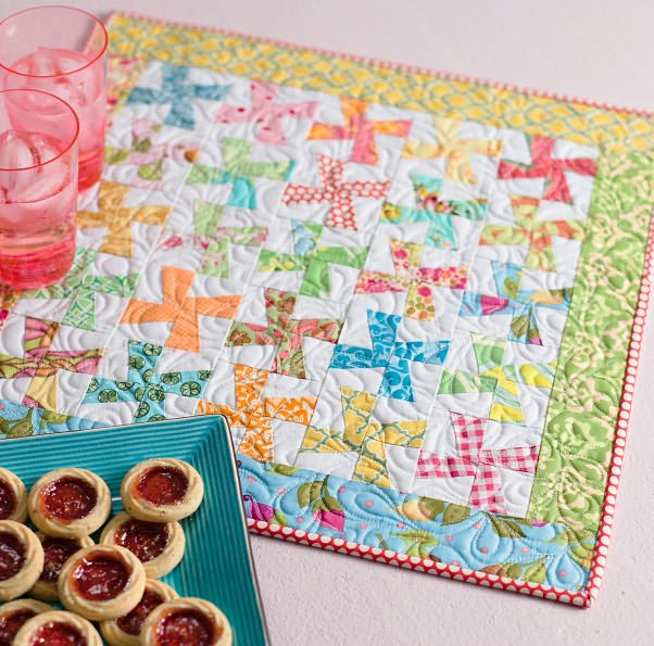 Sew The Perfect Gift: 25 Handmade Projects from Top Designers