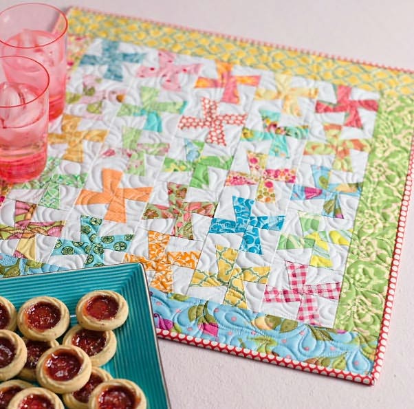 Sew The Perfect Gift: 25 Handmade Projects from Top Designers