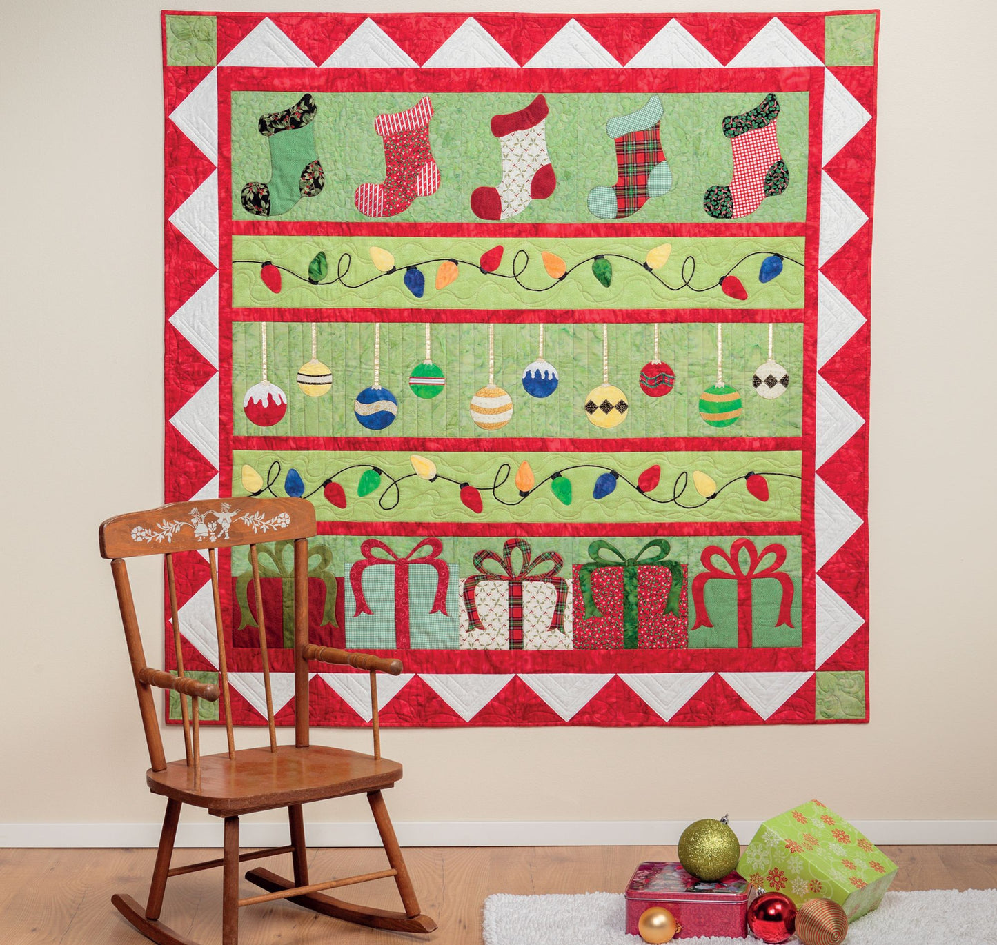 Christmas Is Coming: Applique Quilt Patterns to Celebrate the Season