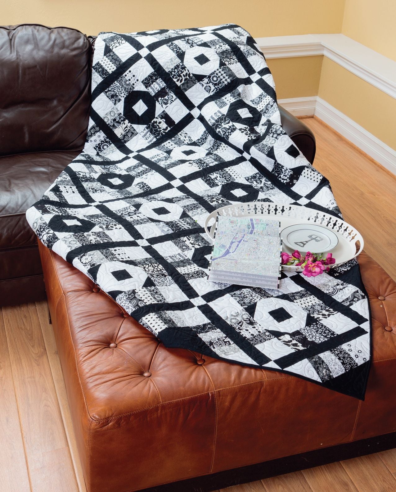 Knockout Neutrals: 12 Showstopping Neutral Quilts
