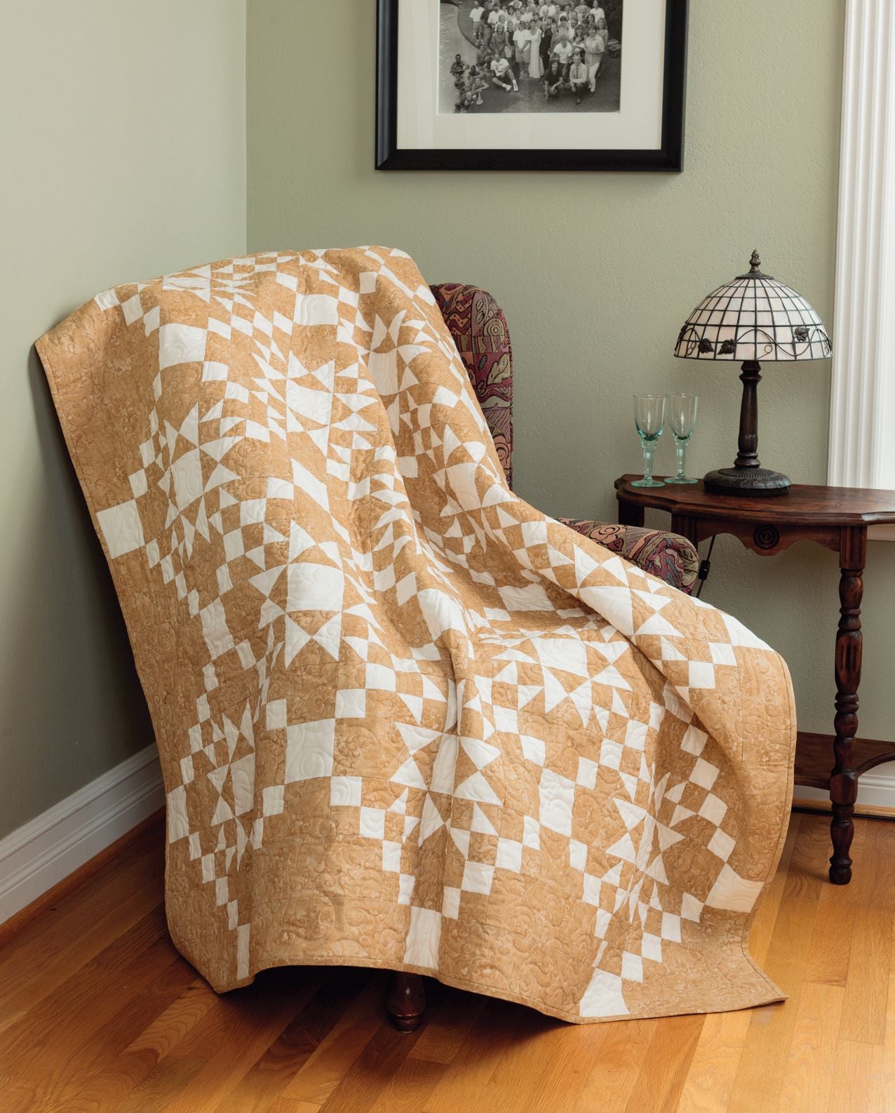 Knockout Neutrals: 12 Showstopping Neutral Quilts