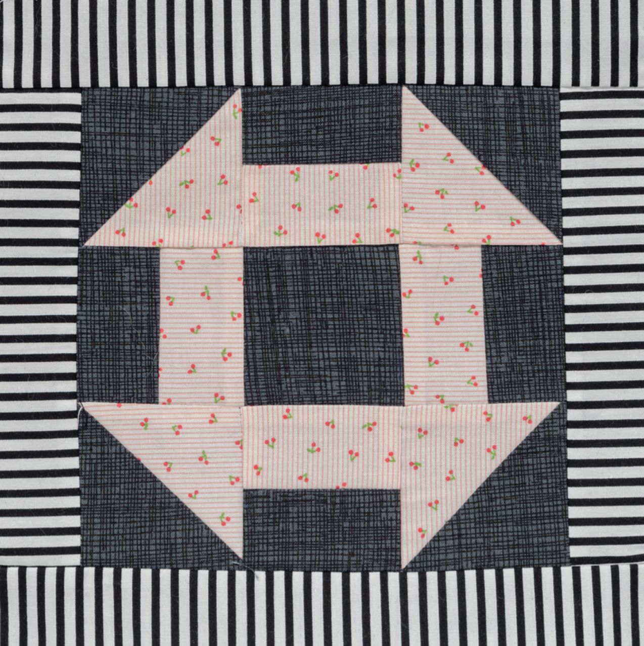 25 Patchwork Quilt Blocks: Projects and Inspiration from Katy Jones