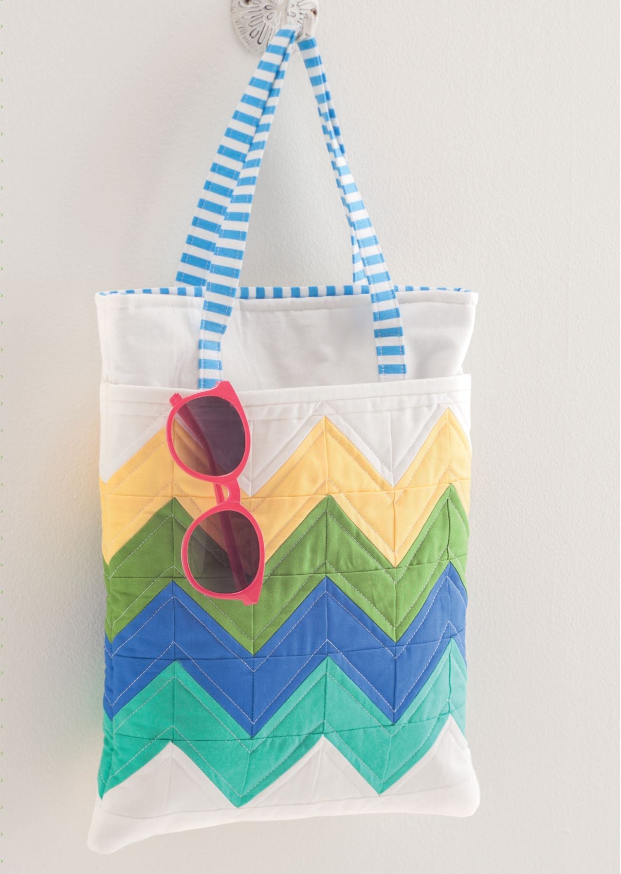 Sew Gifts!: 25 Handmade Gift Ideas from Top Designers