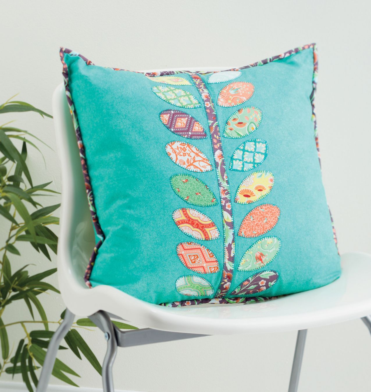 Sew Gifts!: 25 Handmade Gift Ideas from Top Designers
