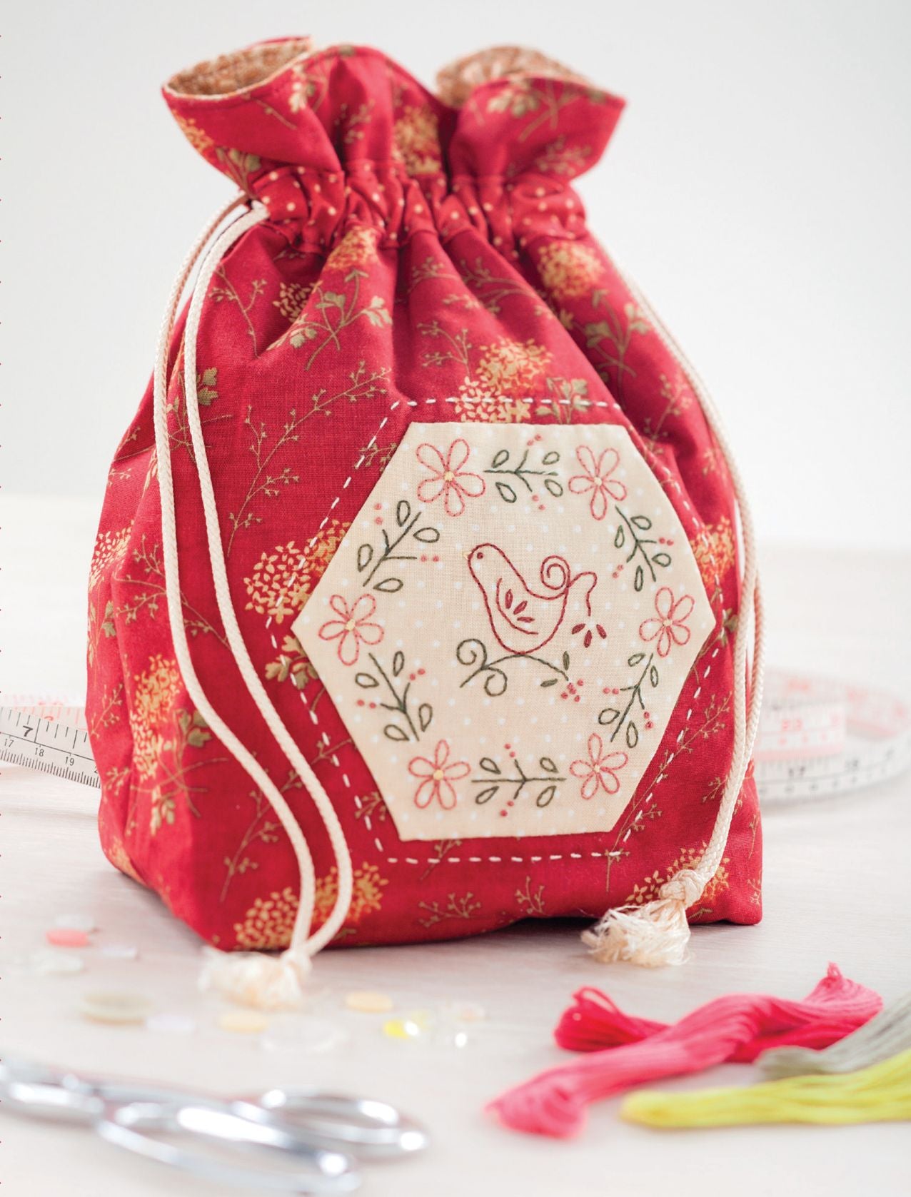 Sew Gifts!: 25 Handmade Gift Ideas from Top Designers
