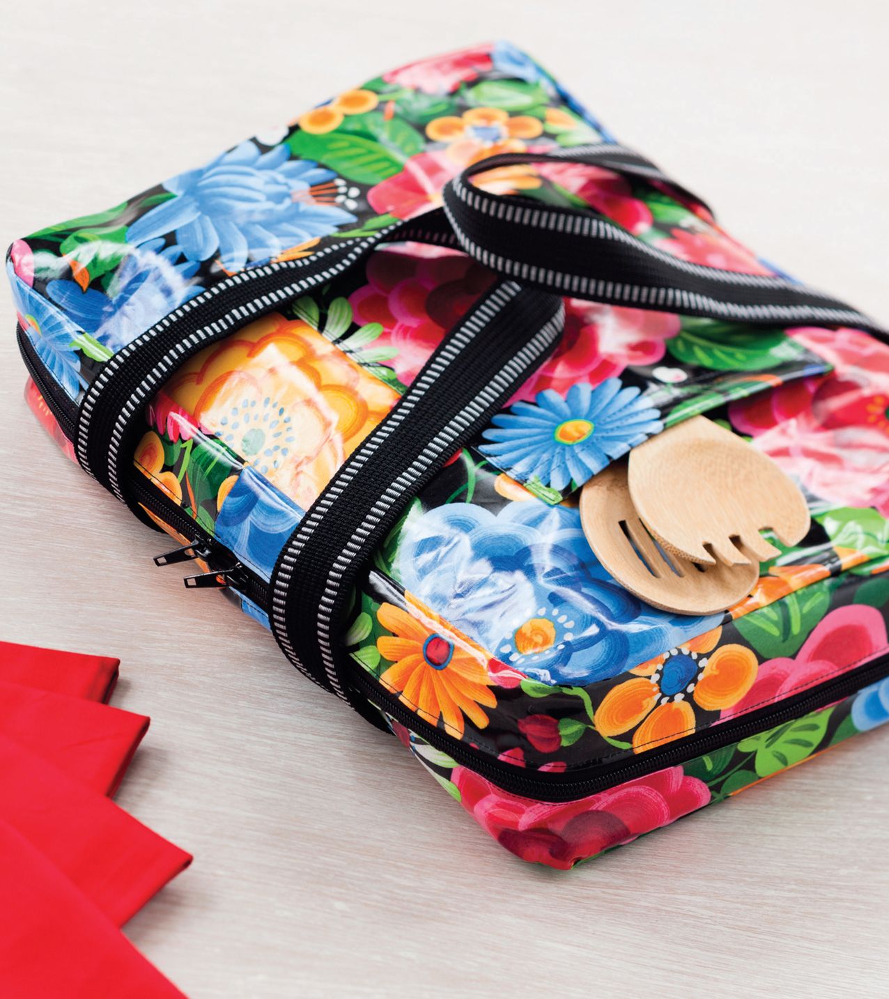 Sew Gifts!: 25 Handmade Gift Ideas from Top Designers