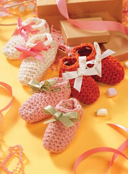 Crochet Bright : Scarves, Hats, Booties, and More