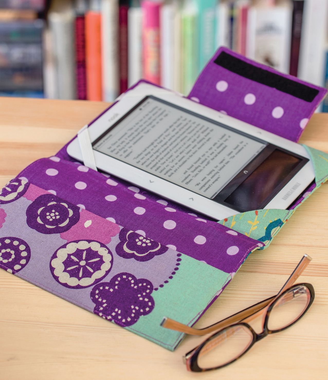 Sew Practical : 12 Fun-to-Sew Designs for You and Your Home