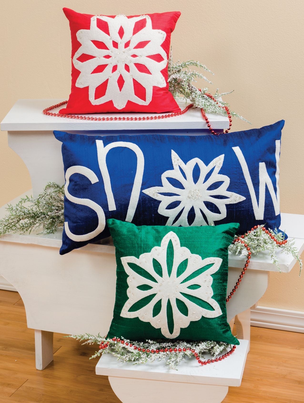 Celebrate Christmas with That Patchwork Place: 22 Festive Projects to Quilt and Sew