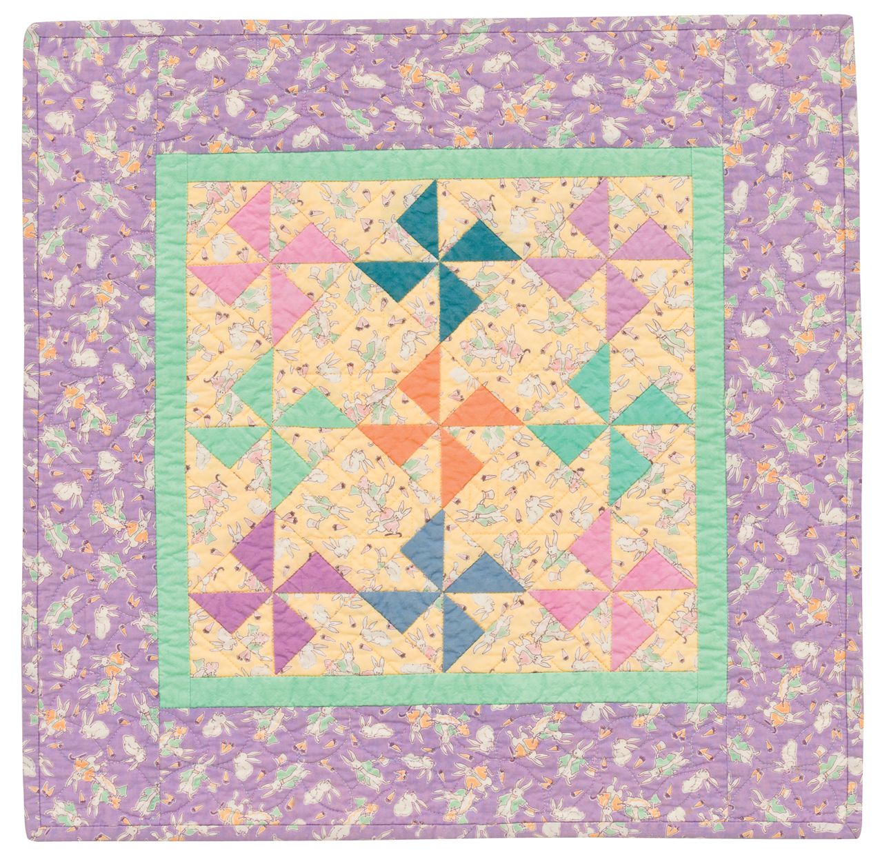 Top Your Table: 10 Quilts in Different Shapes and Sizes