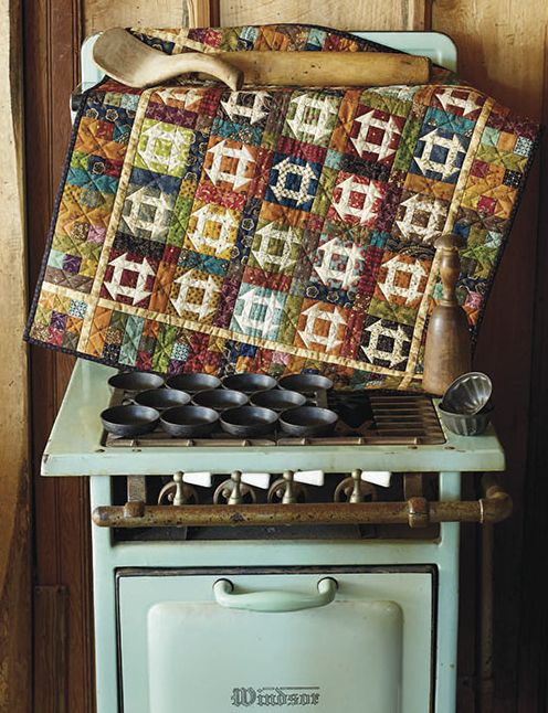 Simple Friendships II: 14 Fabulous Quilts from Blocks Stitched Among Friends