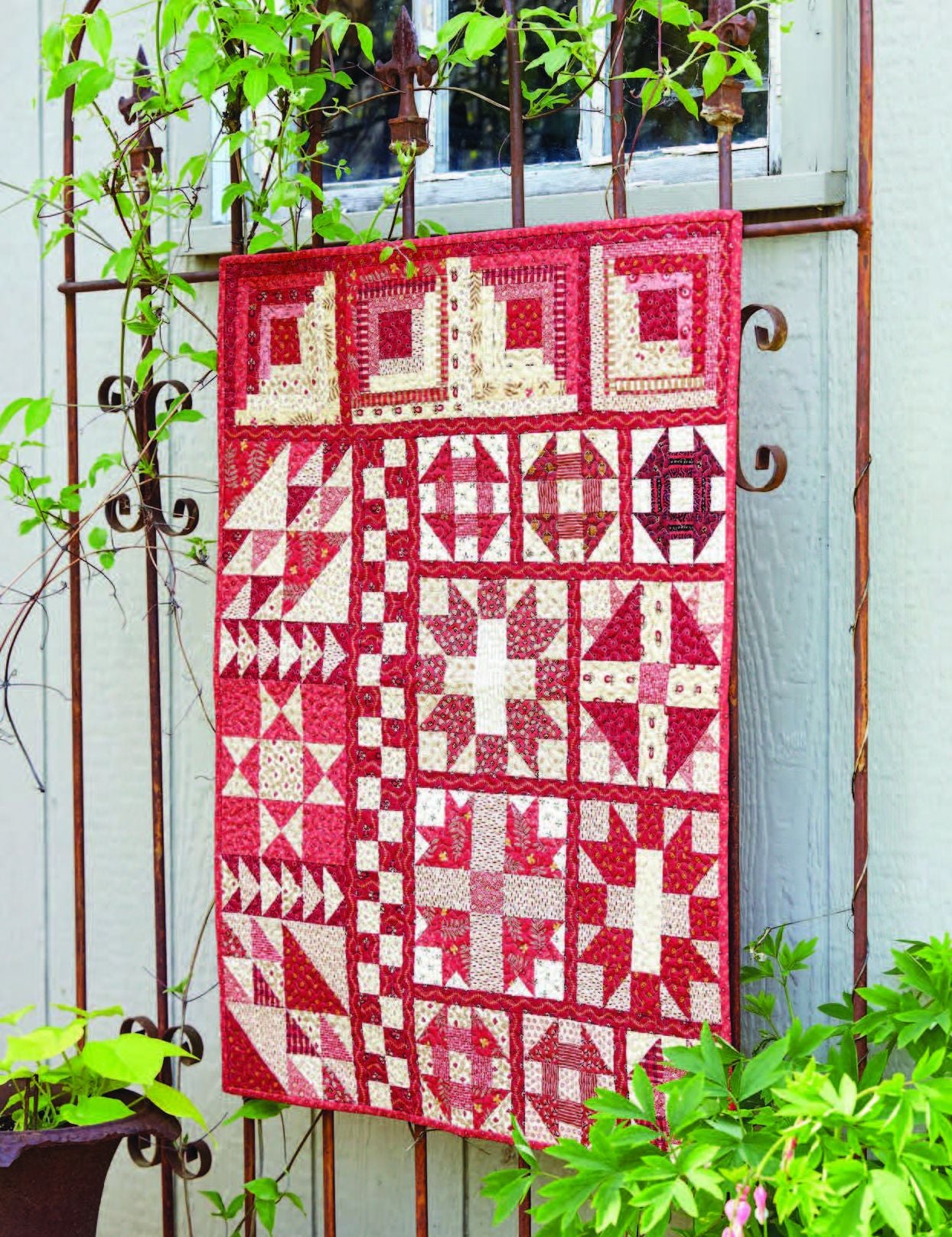 Simple Friendships II: 14 Fabulous Quilts from Blocks Stitched Among Friends