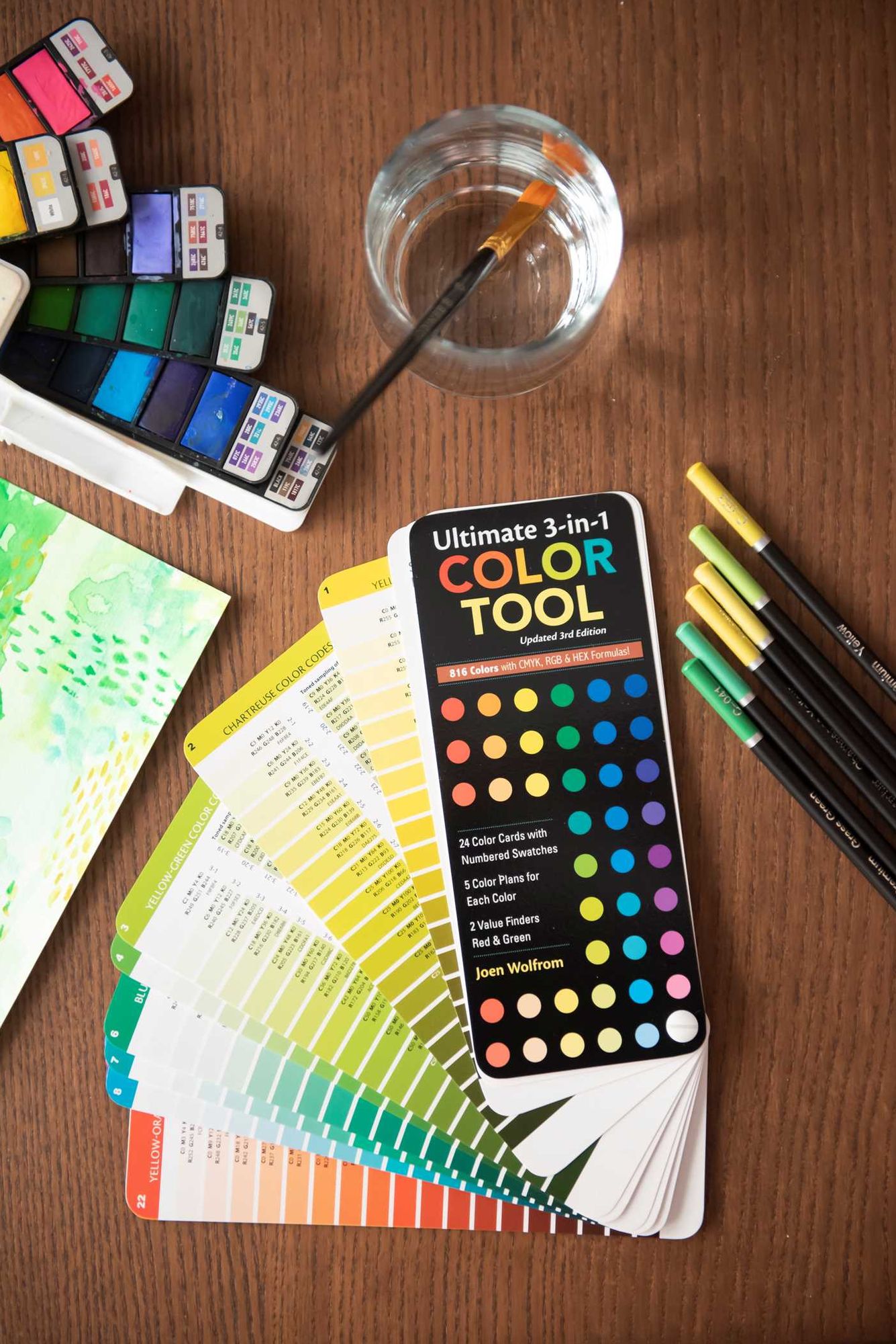 Ultimate 3-in-1 Color Tool, 3rd Edition: -- 24 Color Cards with Numbered Swatches -- 5 Color Plans for each Color -- 2 Value Finders Red & Green