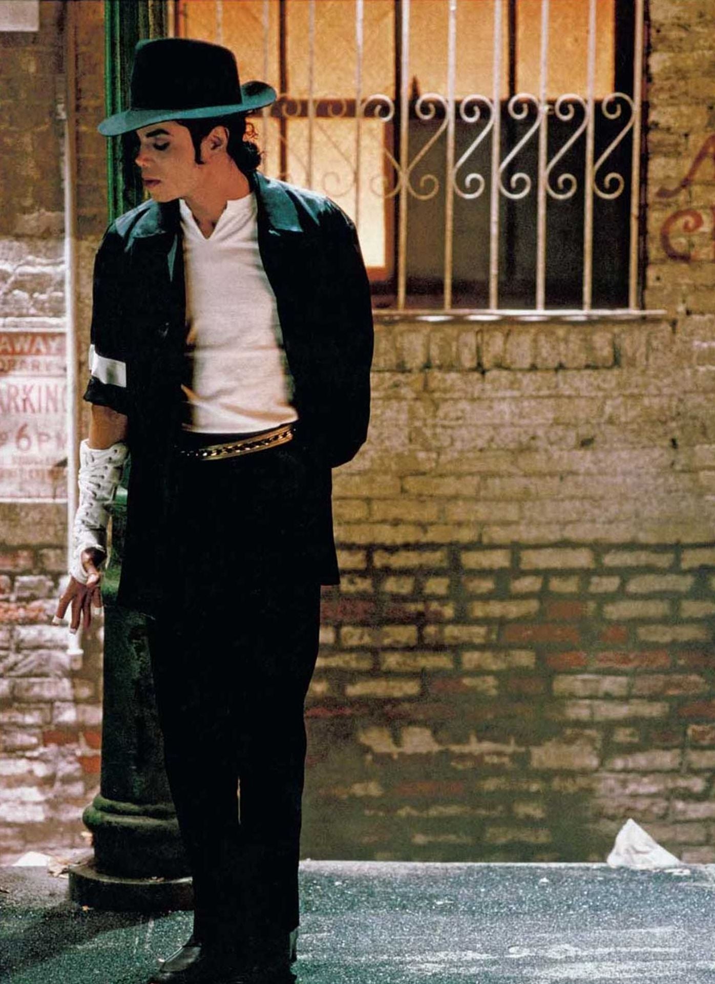 The King of Style: Dressing Michael Jackson
