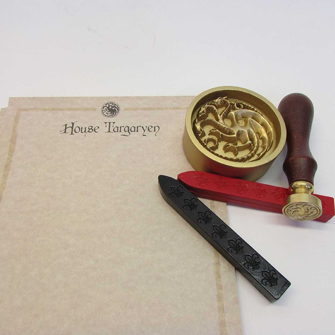 Game of Thrones: House Targaryen Deluxe Stationery Set