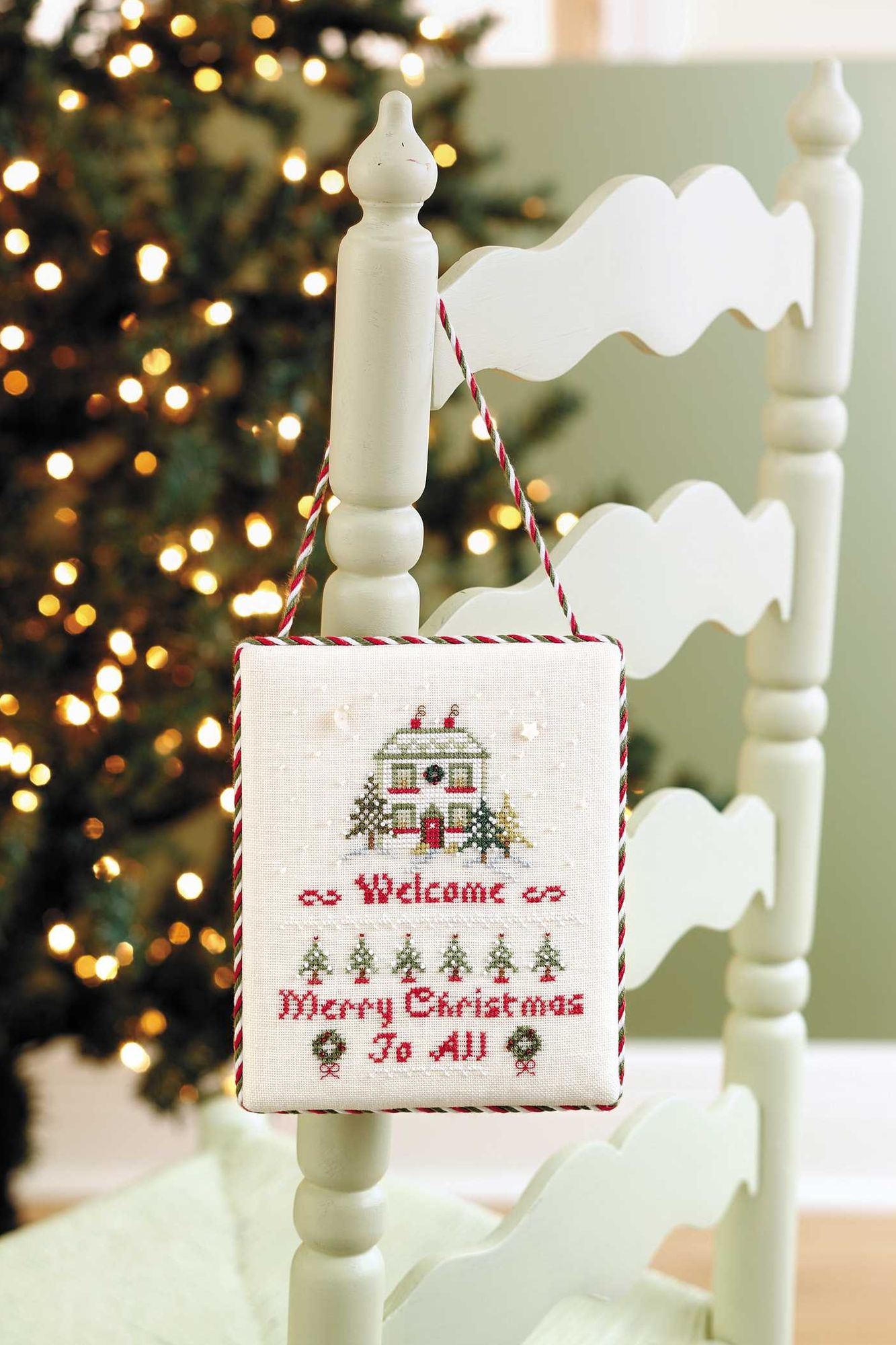 Sweet Nothings for Christmas (Leisure Arts #5327)