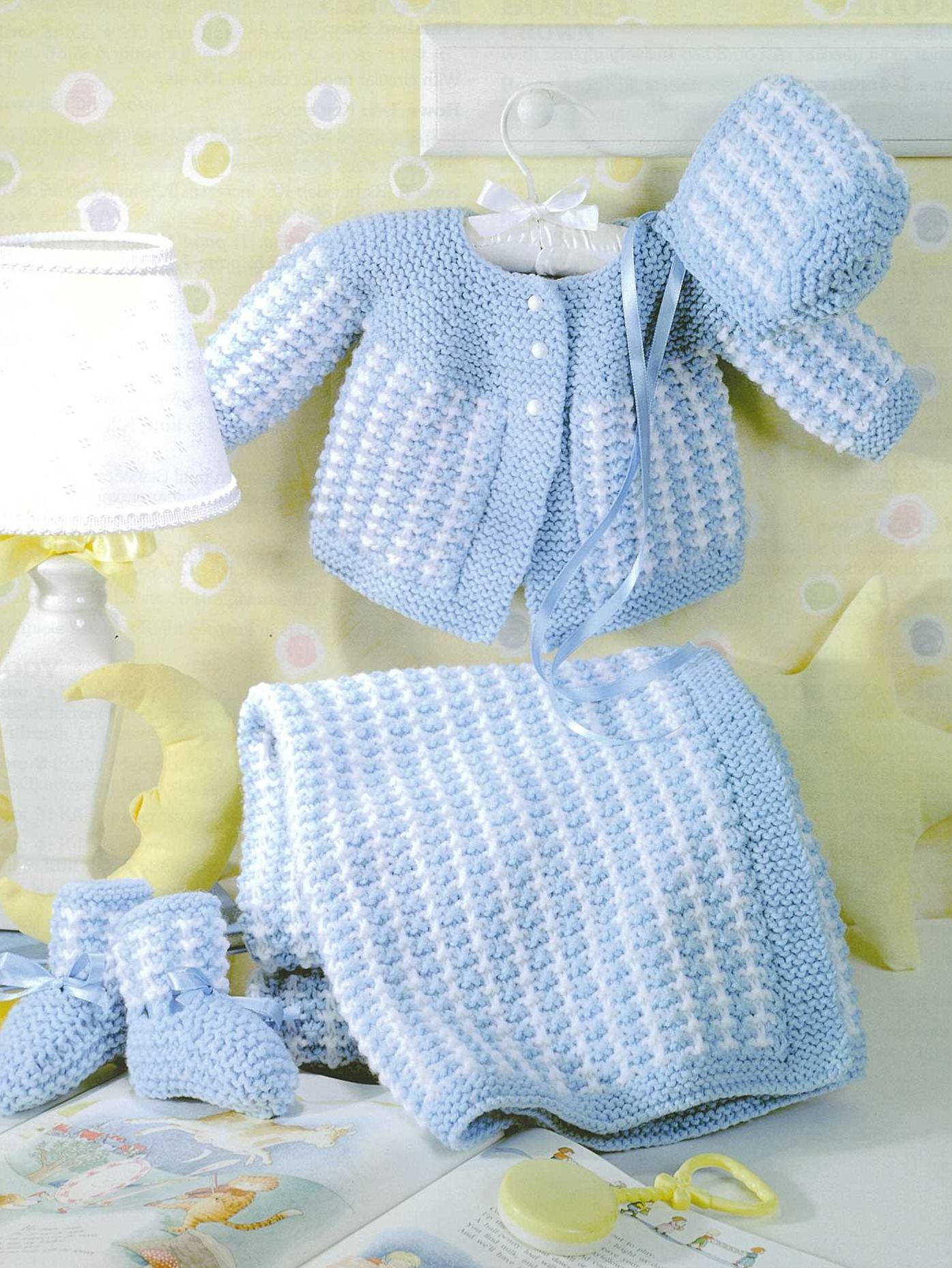 Precious Layettes to Knit (Leisure Arts #3202)