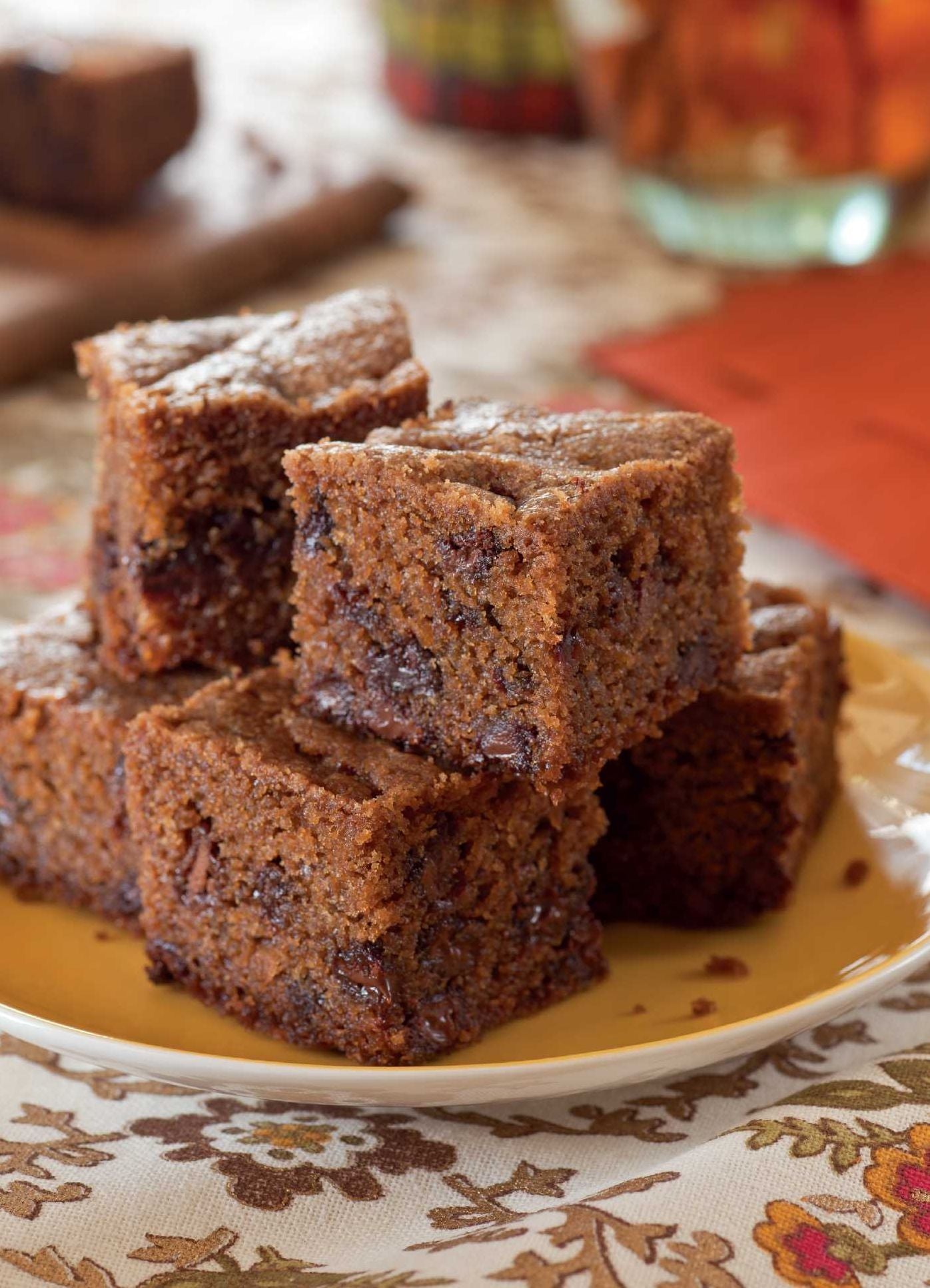 Slow Cooker Desserts: Hot, Easy, and Delicious Custards, Cobblers, Souffles, Pies, Cakes, and More