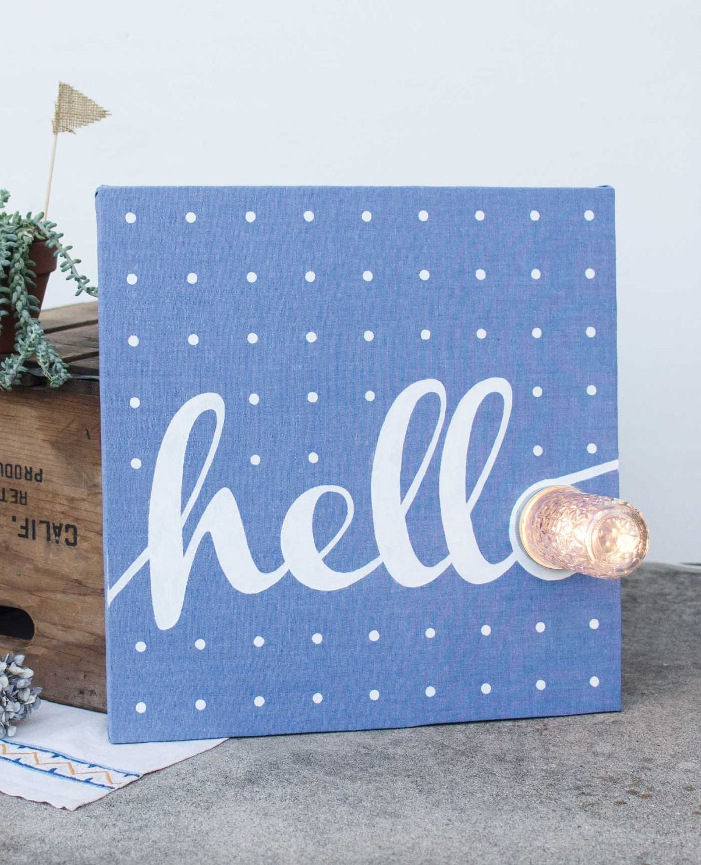 Mason Jar Crafts: DIY Projects for Adorable and Rustic Decor, Storage, Lighting, Gifts and Much More