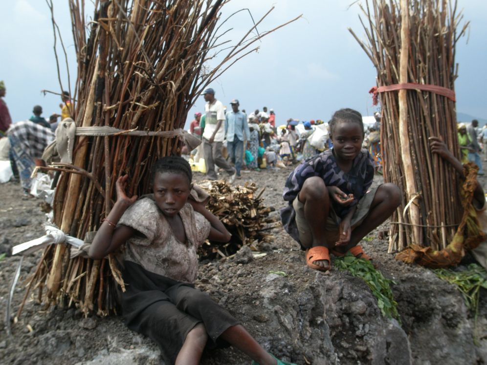 Consuming the Congo: War and Conflict Minerals in the World's Deadliest Place