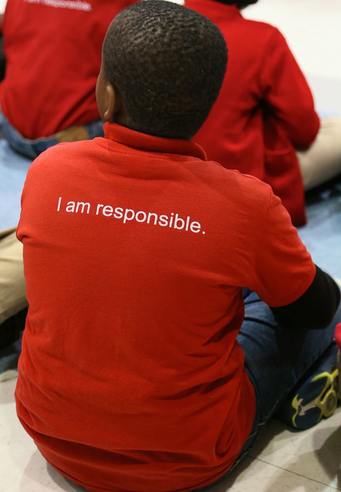 A Light Shines in Harlem: New York's First Charter School and the Movement It Led