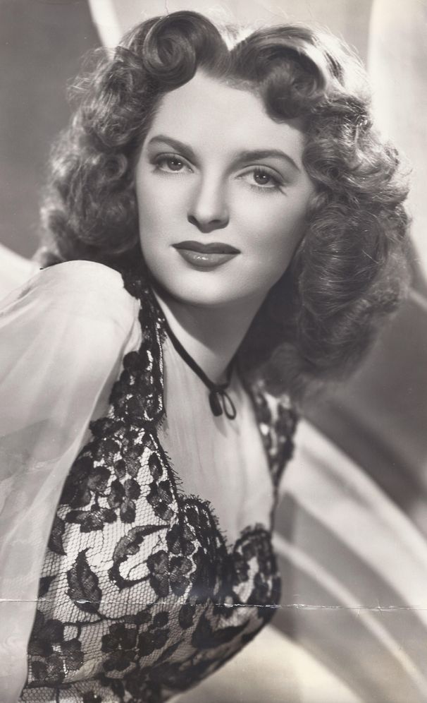 Go Slow: The Life of Julie London