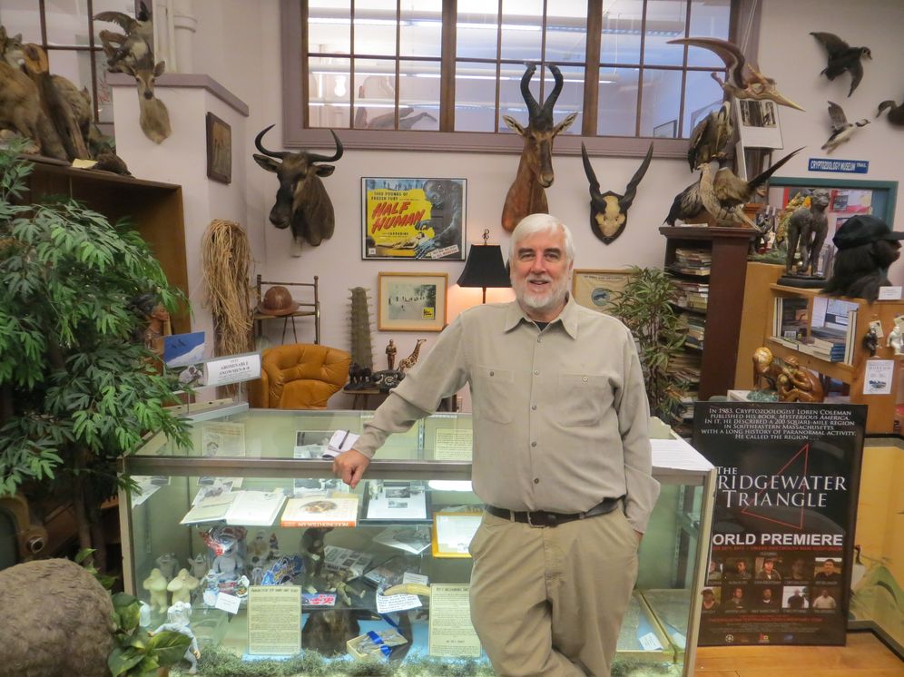 Monster Hunters: On the Trail with Ghost Hunters, Bigfooters, Ufologists, and Other Paranormal Investigators