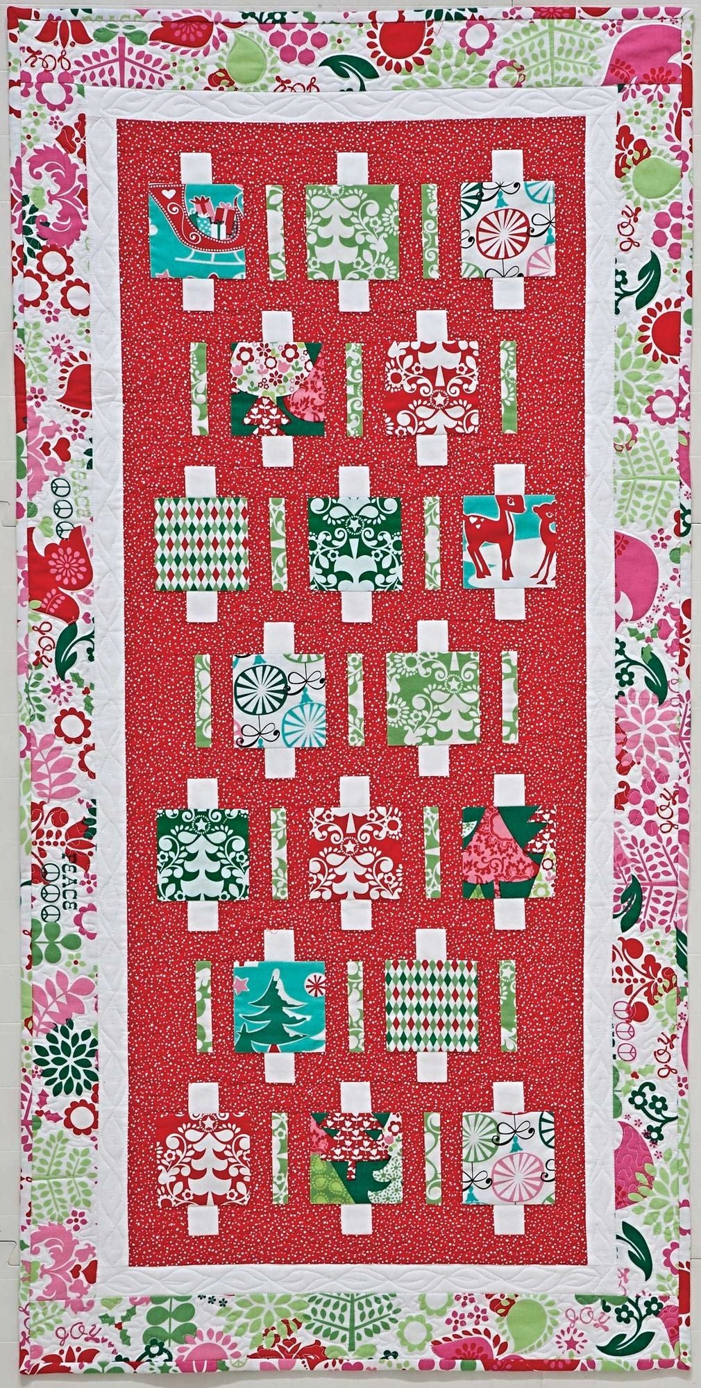 Free-Motion Quilting Idea Book: * 155 Mix & Match Designs * Bring 30 Fabulous Blocks to Life * Plus Plans for Sashing, Borders, Motifs & Allover Designs