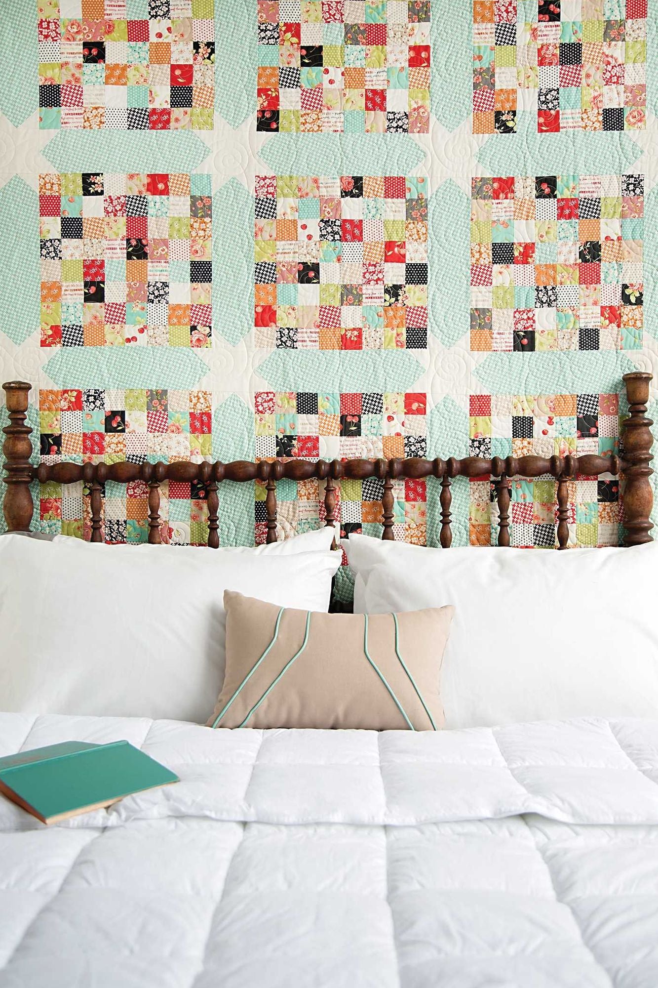 Charm School--18 Quilts from 5" Squares: A Beginner's Guide