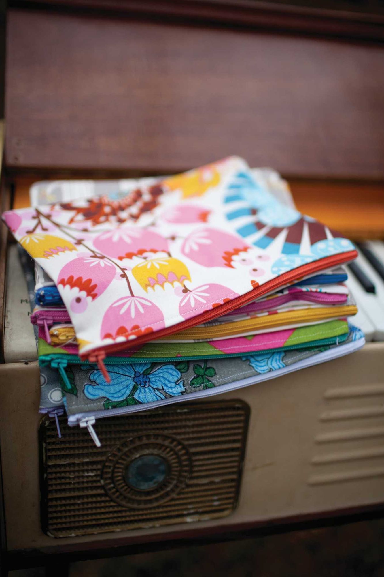 Make 1-Hour Gifts: 16 Cheerful Projects to Sew