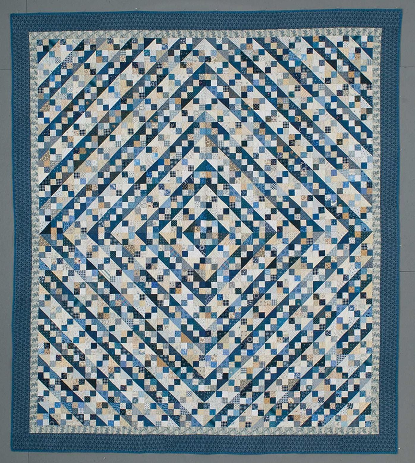 Quilter's Date Keeper: Bonnie K. Hunter's Perpetual Weekly Calendar Featuring 60 Scrappy Quilts + Tips & Tricks