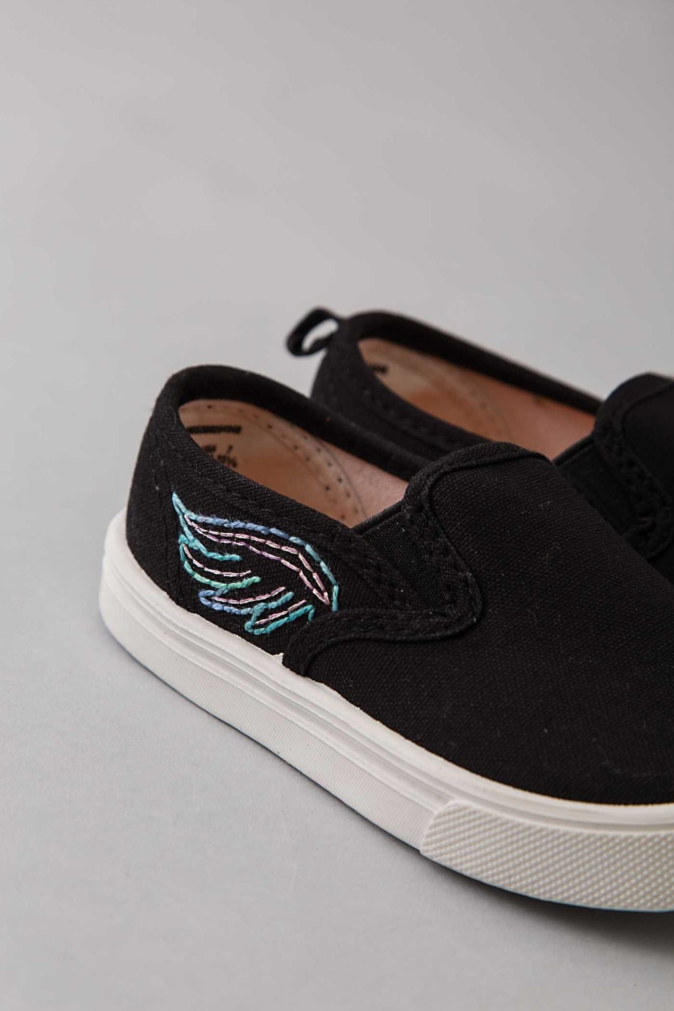 10 Easy Stitches: Embroider 30+ Unexpected Projects