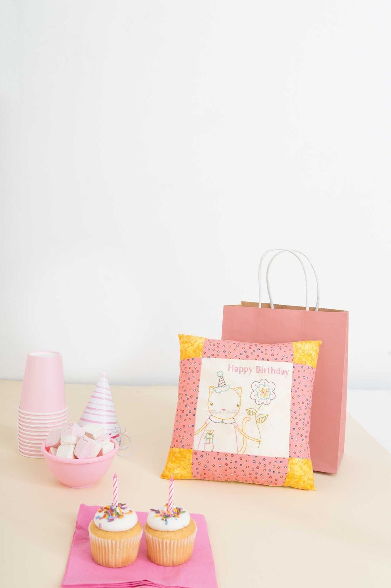Lovely Little Hand Embroidery: Projects for Holidays & Every Day