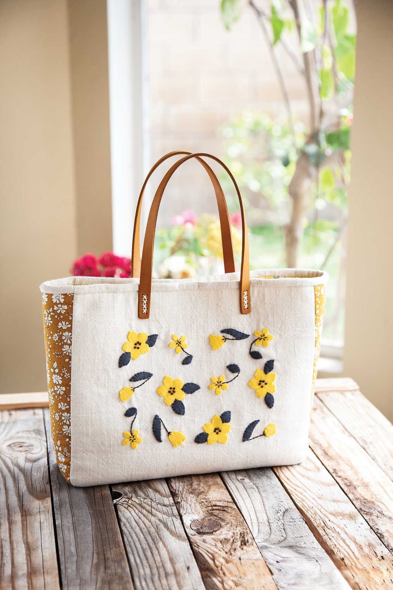 Zakka Wool Applique: 60+ Sweetly Stitched Designs, Useful Projects for Joyful Living
