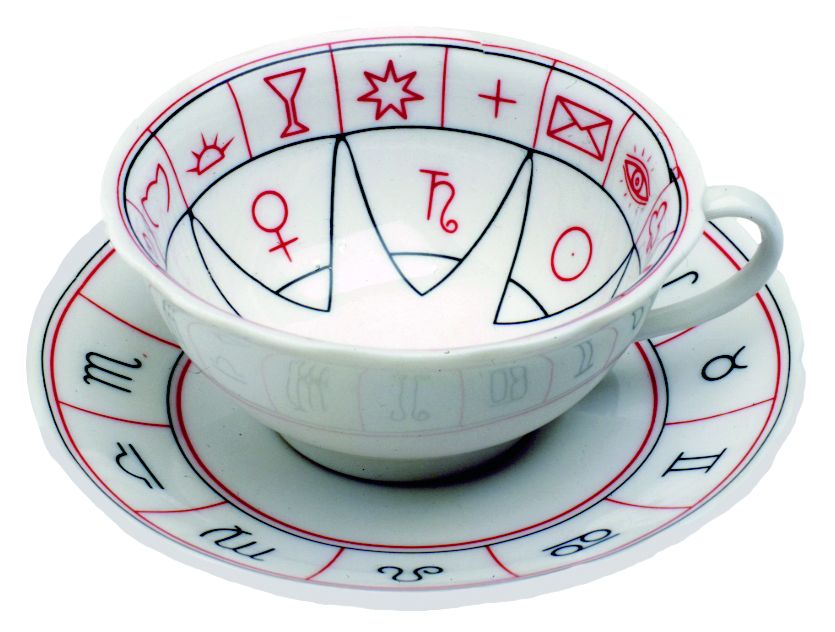The Cup of Destiny : Traditional Fortune-Telling from Tea Leaves