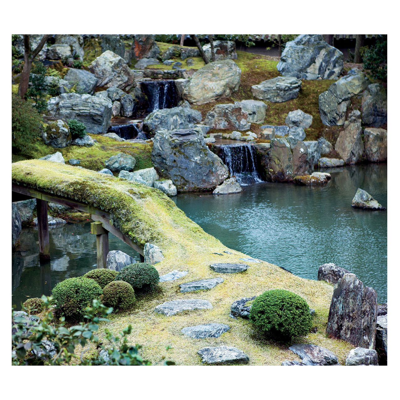 2016 Gardens of the Spirit Wall Calendar