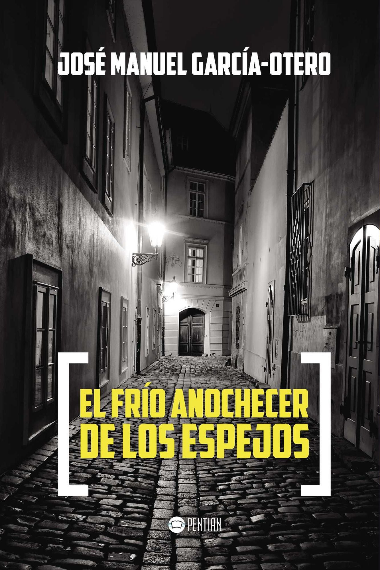 El frío anochecer de los espejos