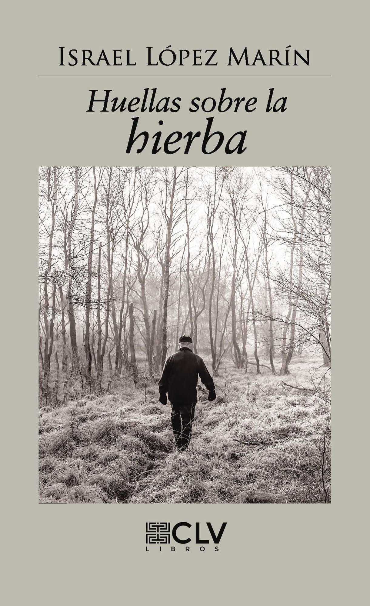 Huellas sobre la hierba