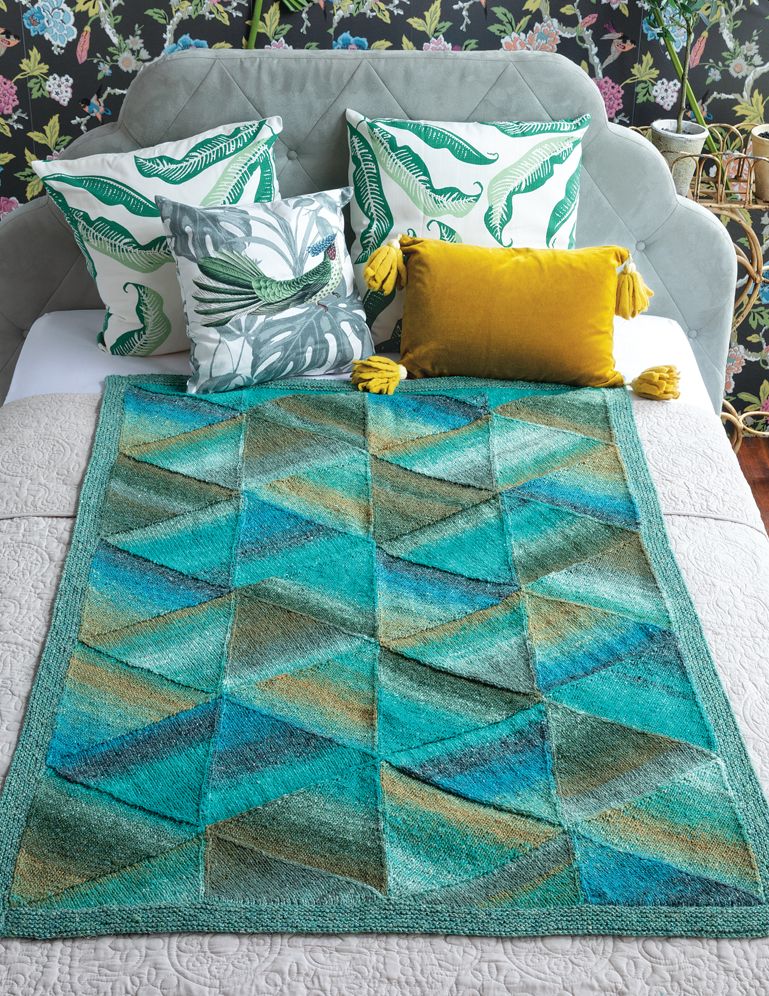 Knit Blankets: 25 Colorful & Cozy Throws