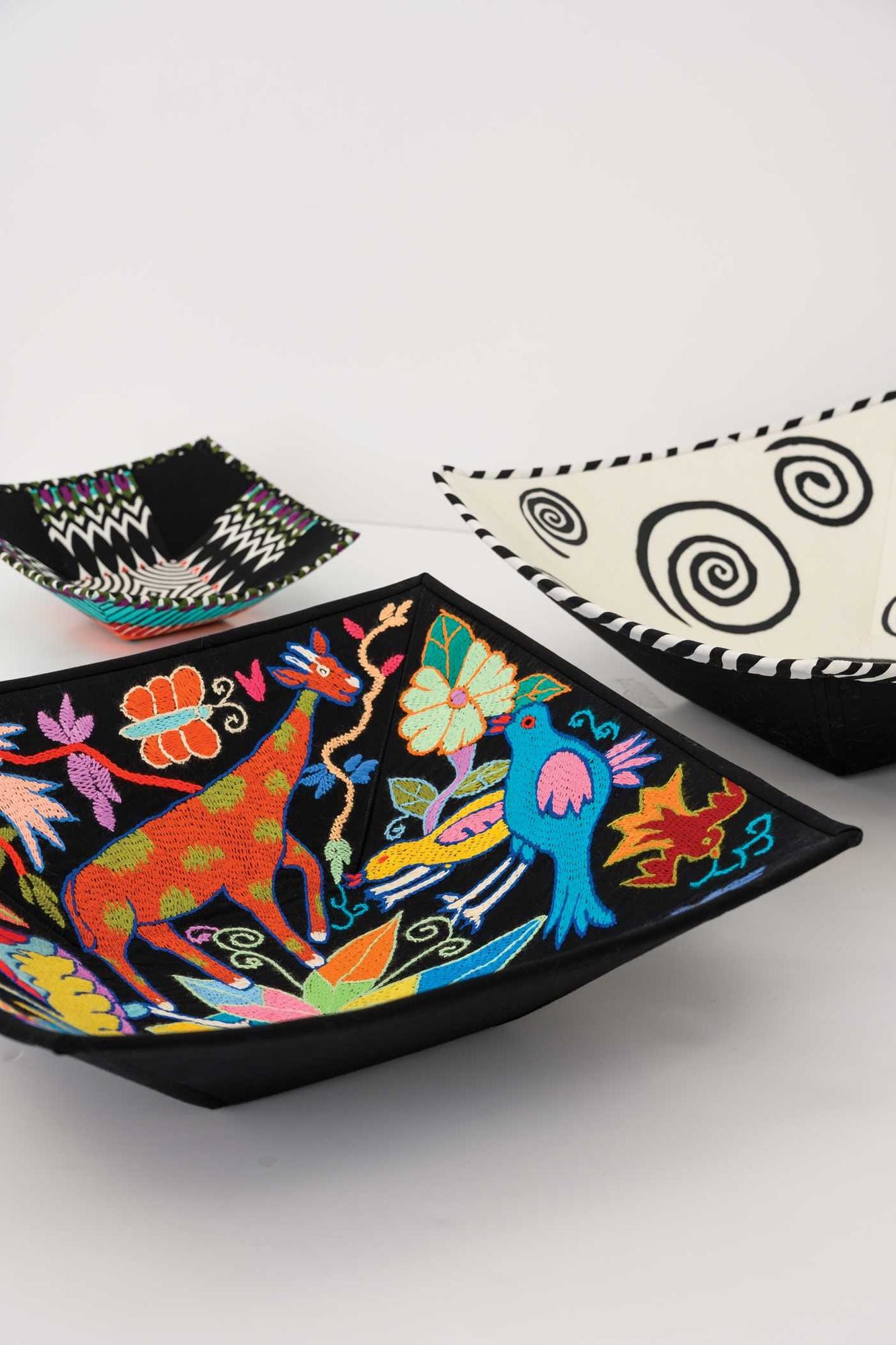 Modern Fabric Art Bowls: Express Yourself with Quilt Blocks, Applique, Embroidery & More