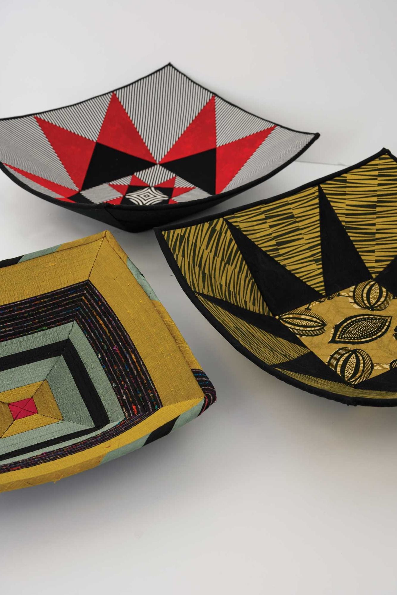 Modern Fabric Art Bowls: Express Yourself with Quilt Blocks, Applique, Embroidery & More