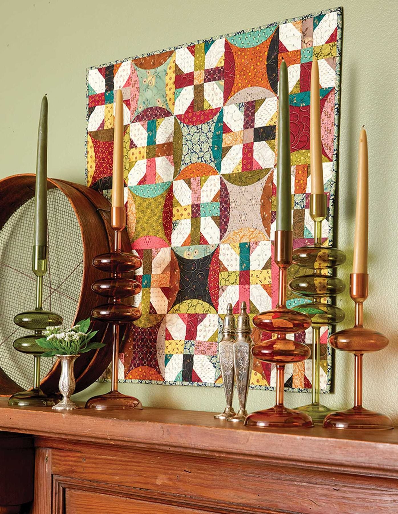 Simple Whatnots IV: A Midnight Snack of Satisfyingly Scrappy Quilts