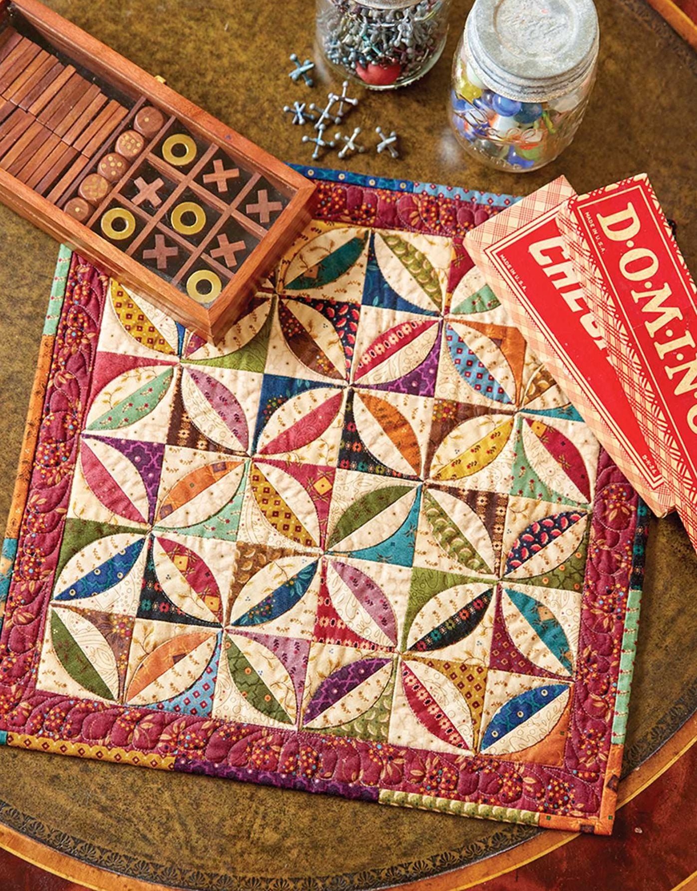 Simple Whatnots IV: A Midnight Snack of Satisfyingly Scrappy Quilts